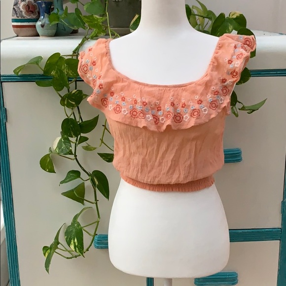 Melon colored crop top, Ruffled flloral embroidered bodice, Boho Style Crop Top - Picture 2 of 8
